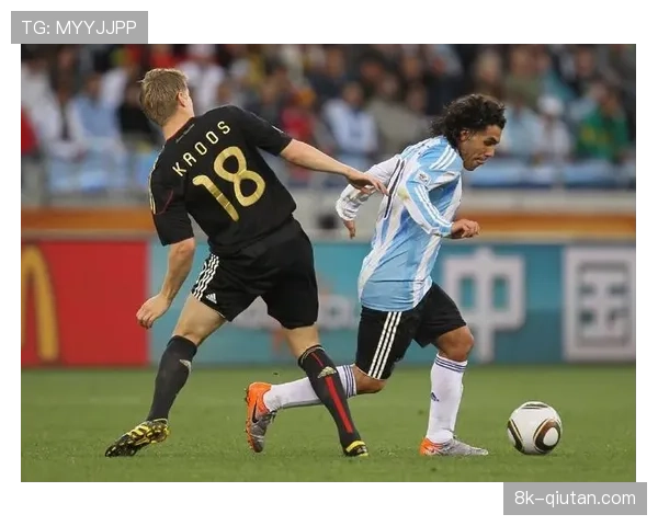 欧冠主题纪录片《更衣室密码》将于三月末在流媒体平台全球上映